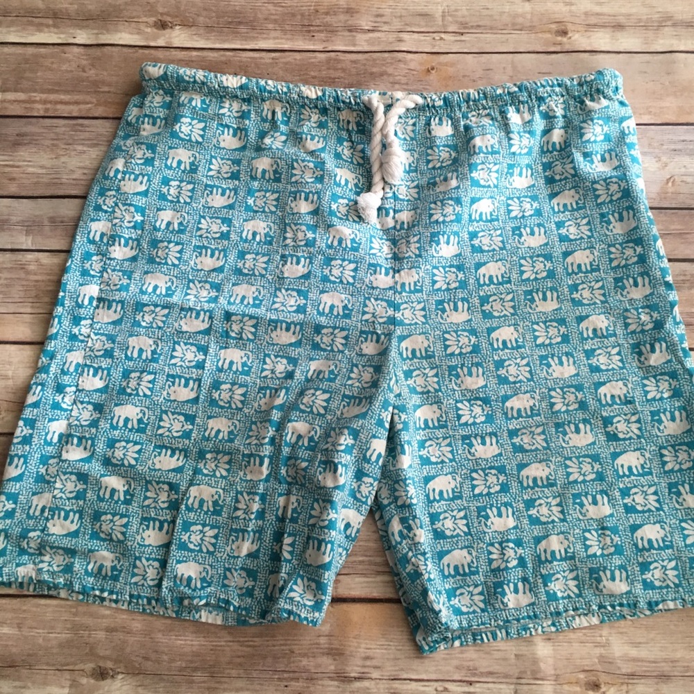 Vintage Justin Allen elephant print shorts